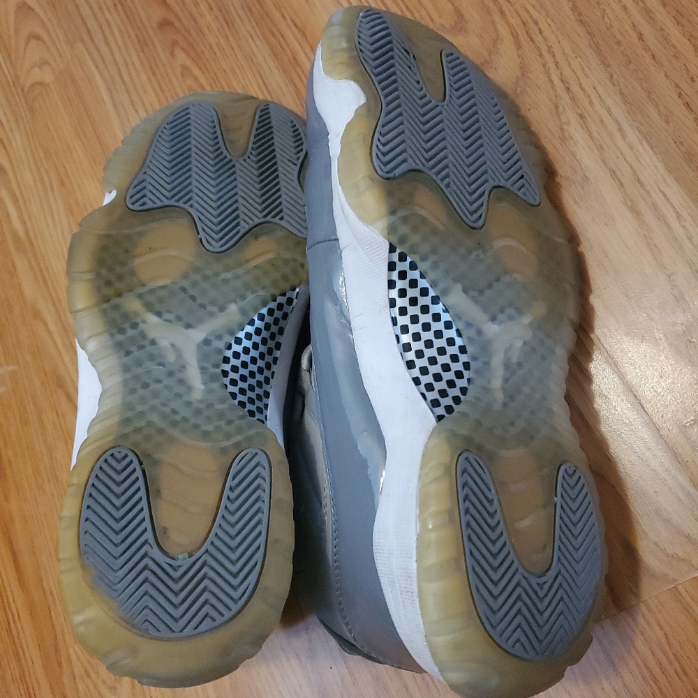 NIKE CT8012-005 Air Jordan 11 Retro High Cool Grey 2021  Size 10 - Picture 3 of 13
